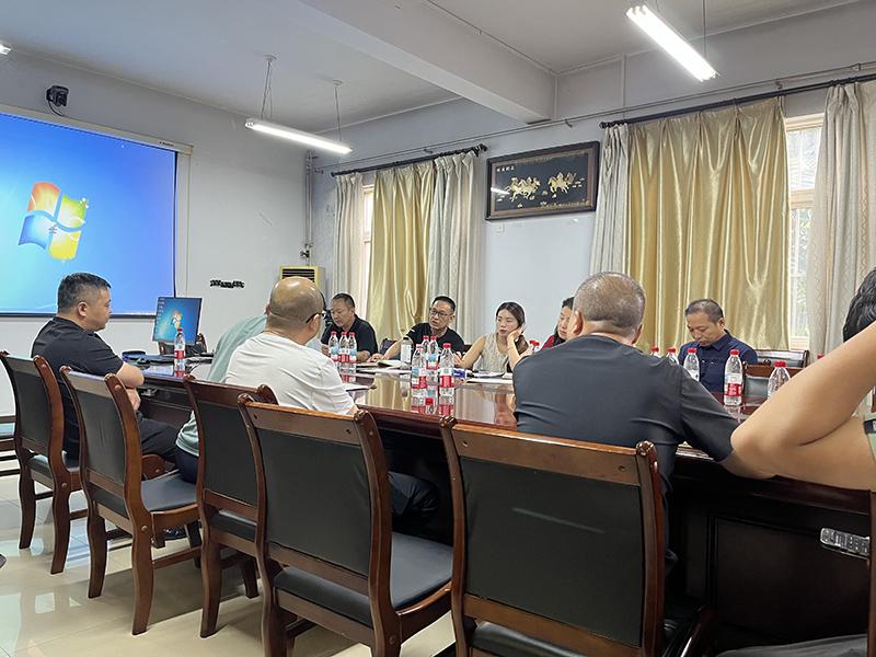 7956816DDB3FF28D4C2D1E333D6140B6